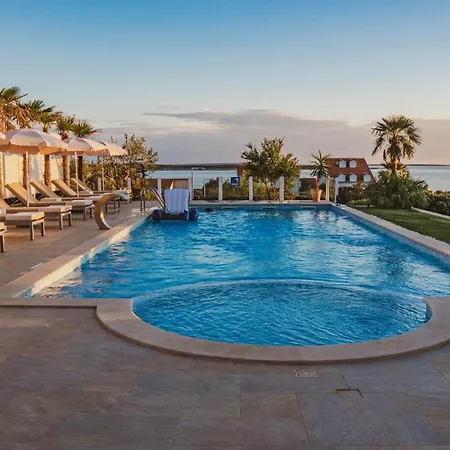 Appartement Luxury White Violeta Mandre