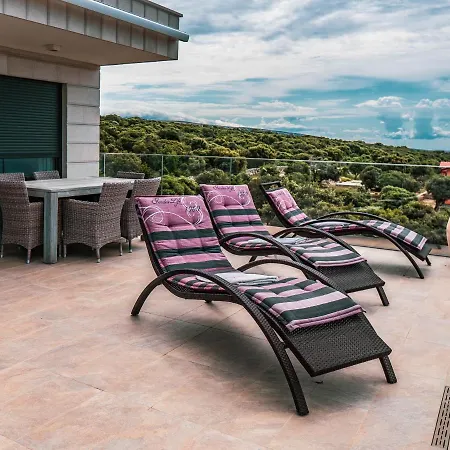 Apartment Luxury White Violeta *