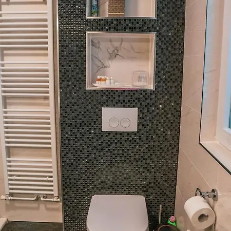 Luxury White Violeta Apartment