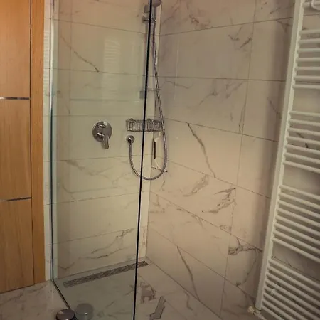 Appartement Luxury White Violeta Mandre