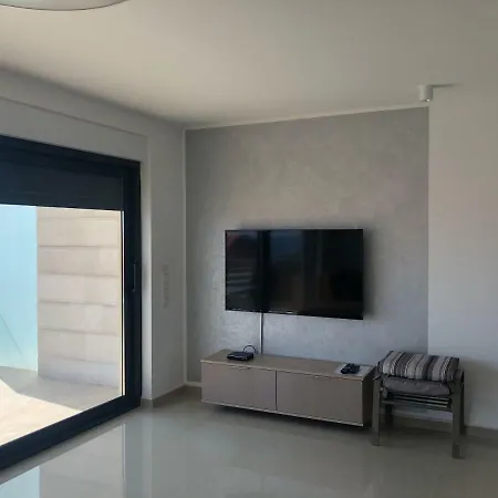 Apartment Luxury White Violeta Mandre
