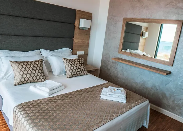 Luxury White Violeta Apartmán Mandre