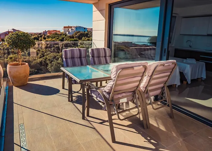 Luxury White Violeta Apartmán *