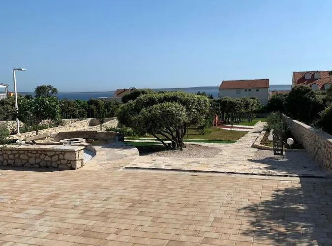 Luxury White Violeta Apartmán Mandre