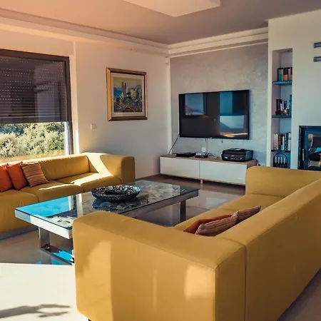 Luxury White Violeta