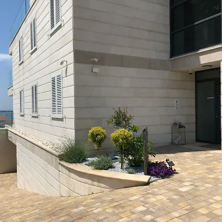 Apartment Luxury White Violeta