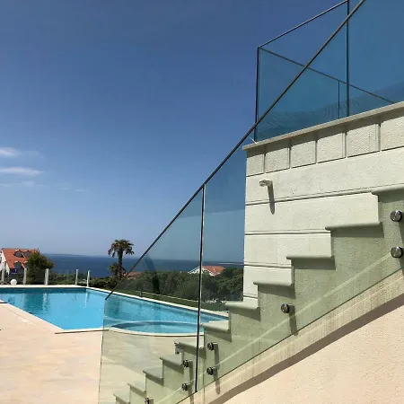 Apartman Luxury White Violeta Mandre