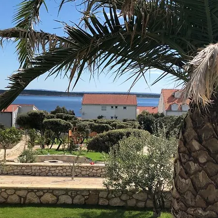 Luxury White Violeta شقة