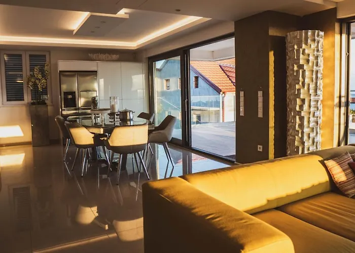 Luxury White Violeta Apartman Mandre