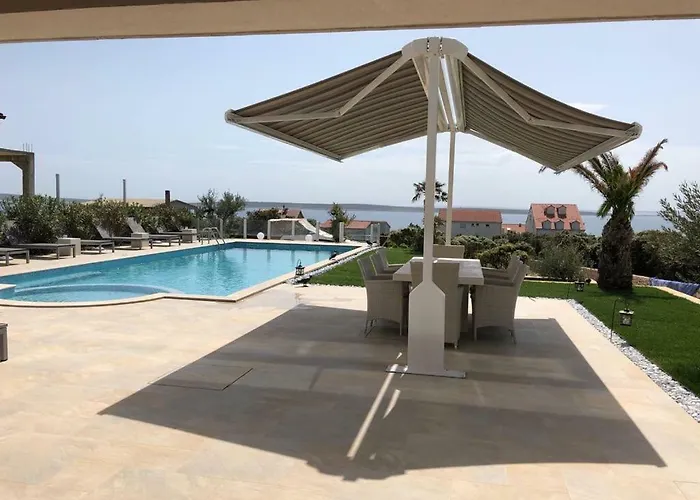 Apartman Luxury White Violeta Mandre