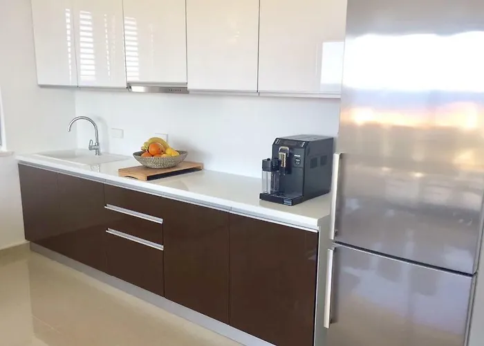 Luxury White Violeta Apartman