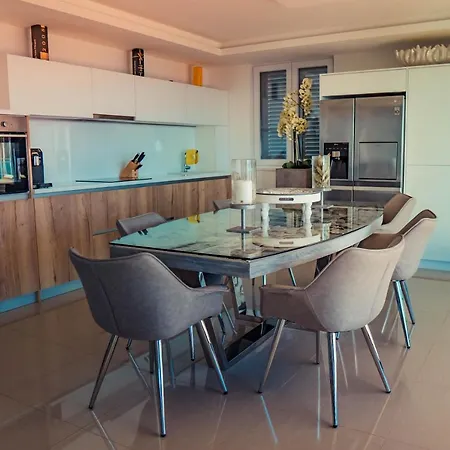 Luxury White Violeta Apartament *