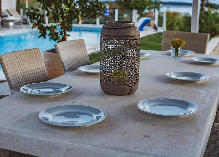 Luxury White Violeta * Mandre