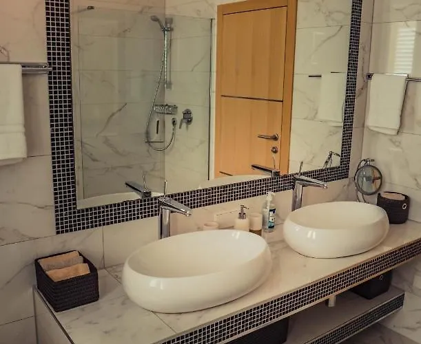 Luxury White Violeta * Mandre