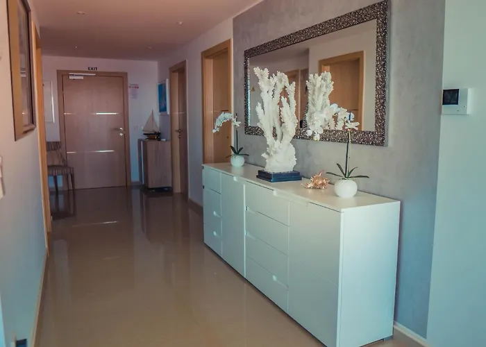 Luxury White Violeta *