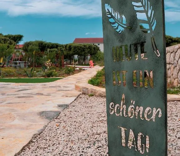 Luxury White Violeta Lejlighed Mandre