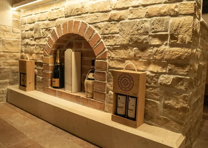 Luxury White Violeta Mandre