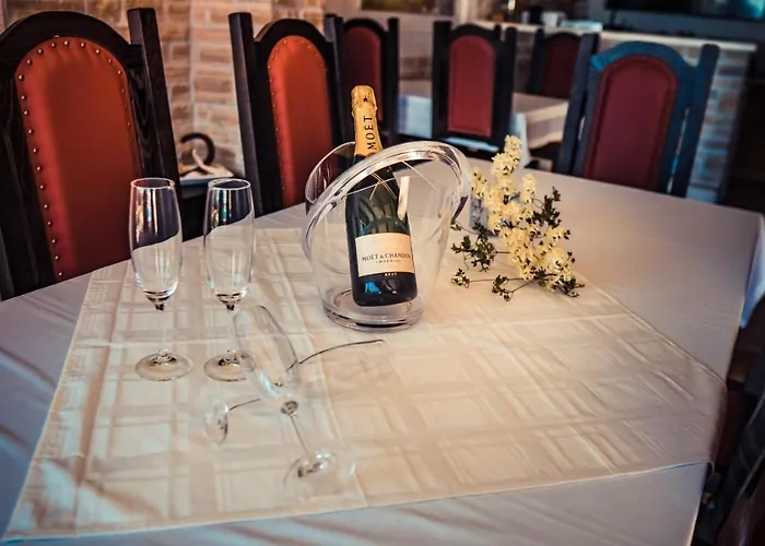 Luxury White Violeta