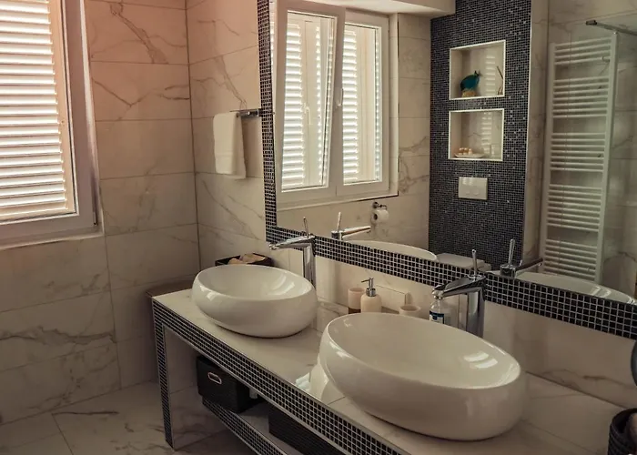 Luxury White Violeta Lejlighed