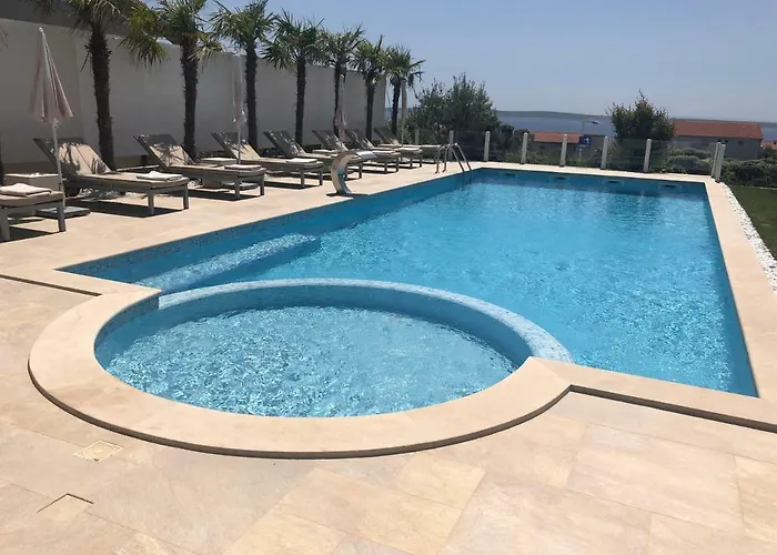 Luxury White Violeta * Mandre