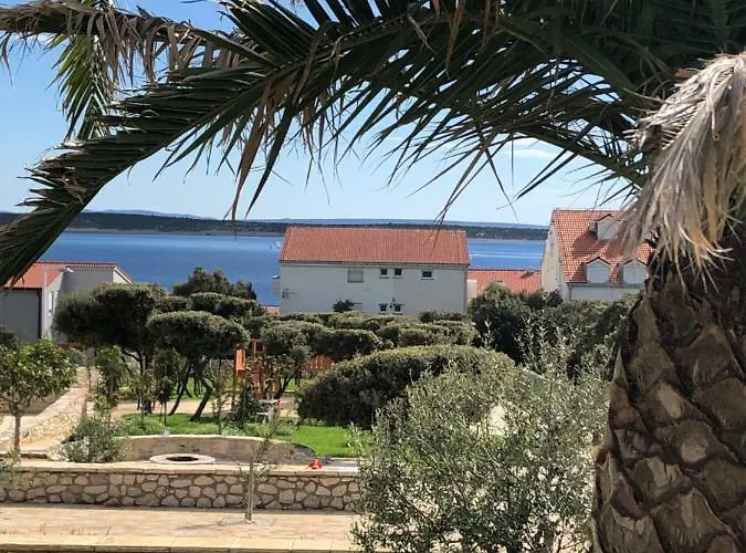 Luxury White Violeta Lejlighed